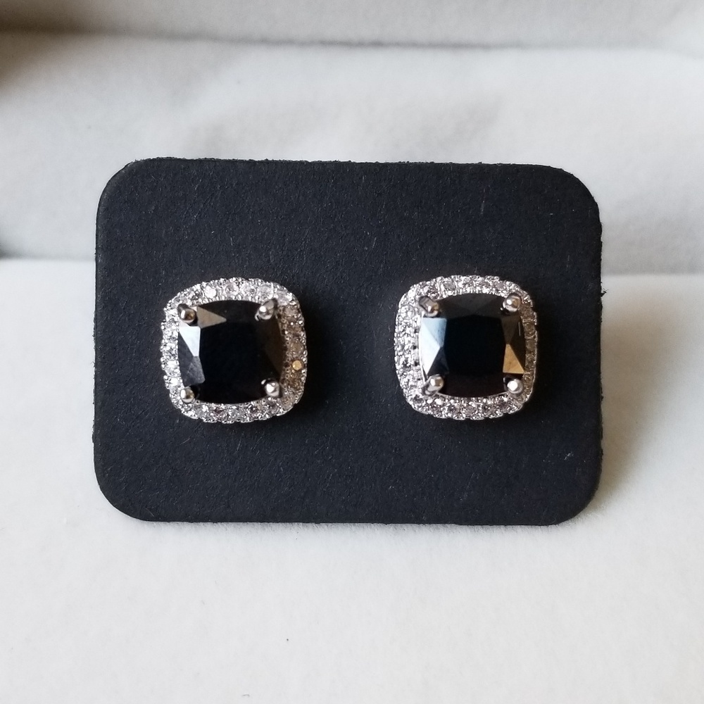 50% off! Elegant Black Earrings